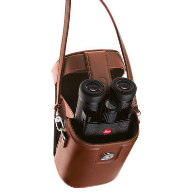 Leica-Ultravid-10x25-BL-tavcso-barna-bortokkal